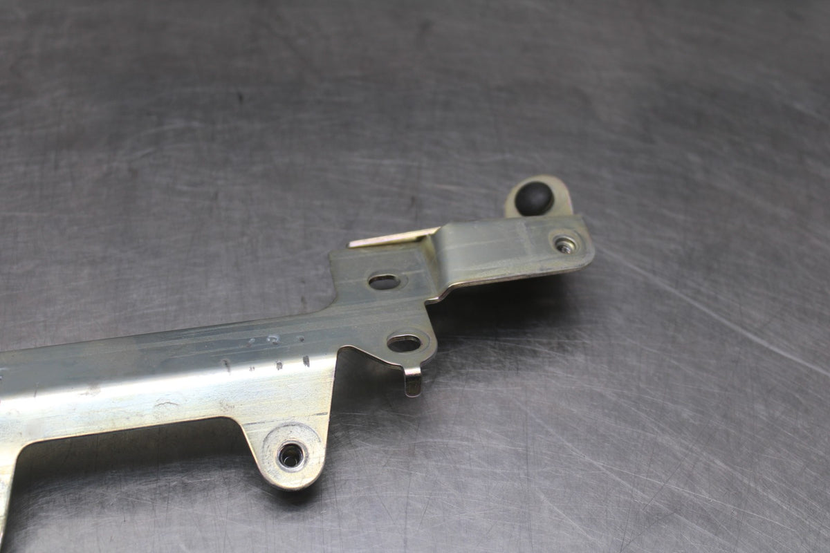 23-24 YAMAHA MT-07 REAR SEAT MOUNTING BRACKET MOUNT BB927