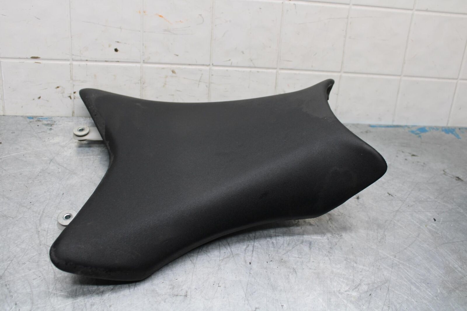11-15 KAWASAKI ZX1000R FRONT DRIVERS SEAT PAD SADDLE PILLION BB445