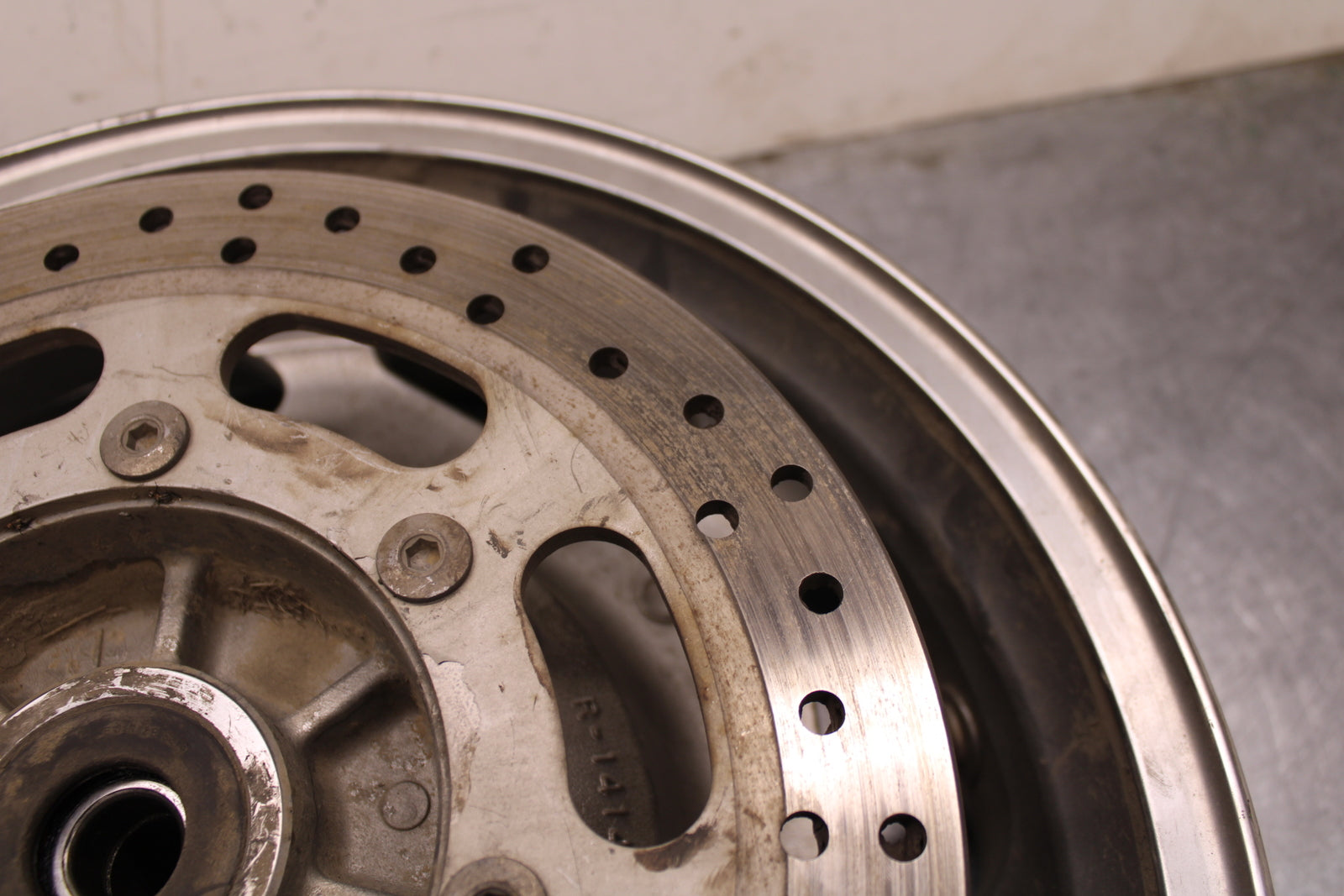 03-08 KAWASAKI VULCAN 1600 REAR WHEEL BACK RIM BB754