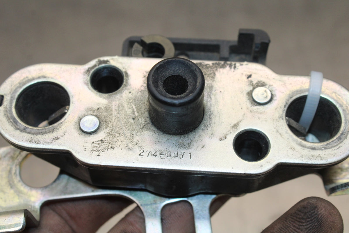07-08 KAWASAKI NINJA ZX6R REAR PASSENGER SEAT LATCH LOCK ASSEMBLY BB199