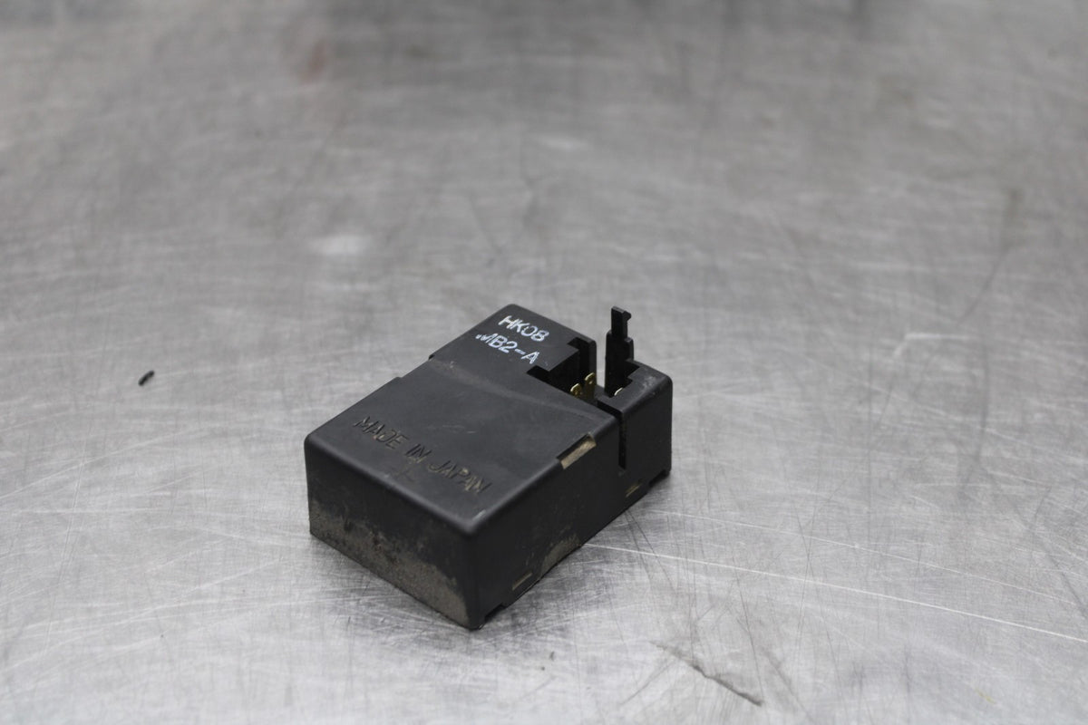 84 HONDA INTERCEPTOR 1000 VF1000F FUEL PUMP RELAY ASSEMBLY BOX BB878