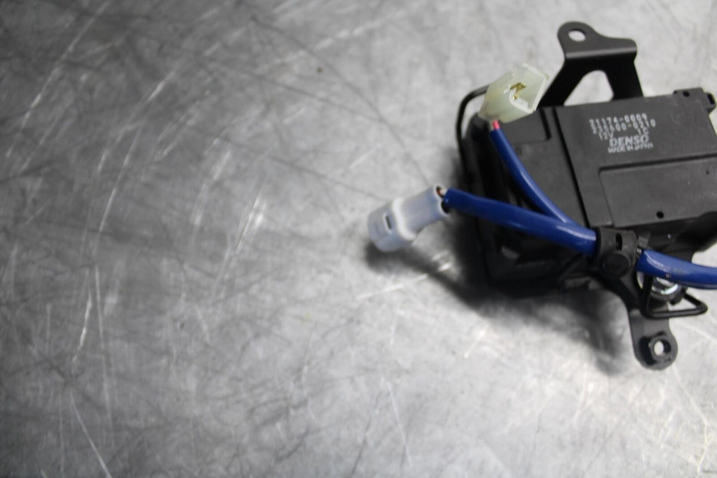 19-20 KAWASAKI NINJA ZX6R EXHAUST VALVE SERVO MOTOR BB517