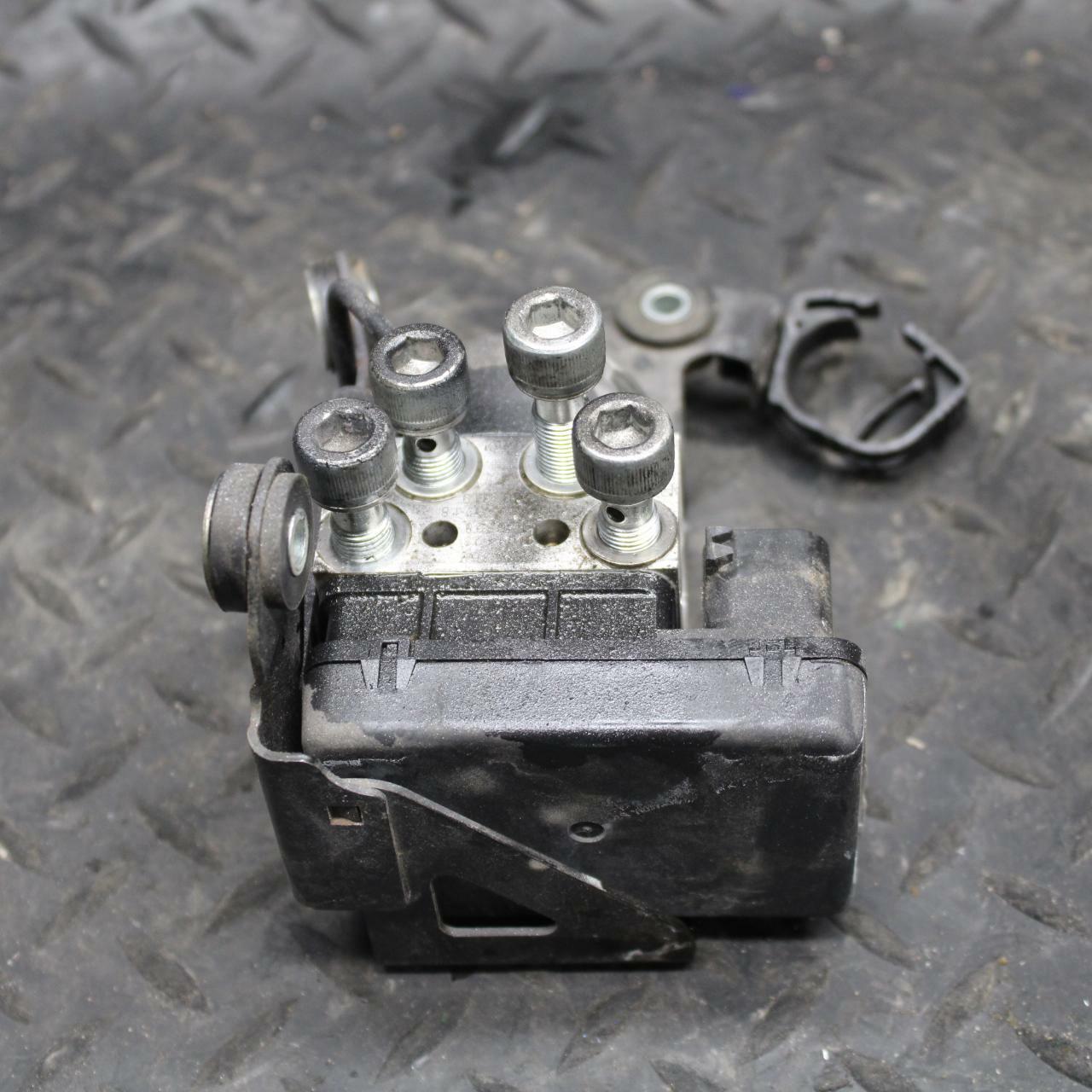 13-18 KAWASAKI NINJA ZX6R ABS PUMP UNIT MODULE BB203