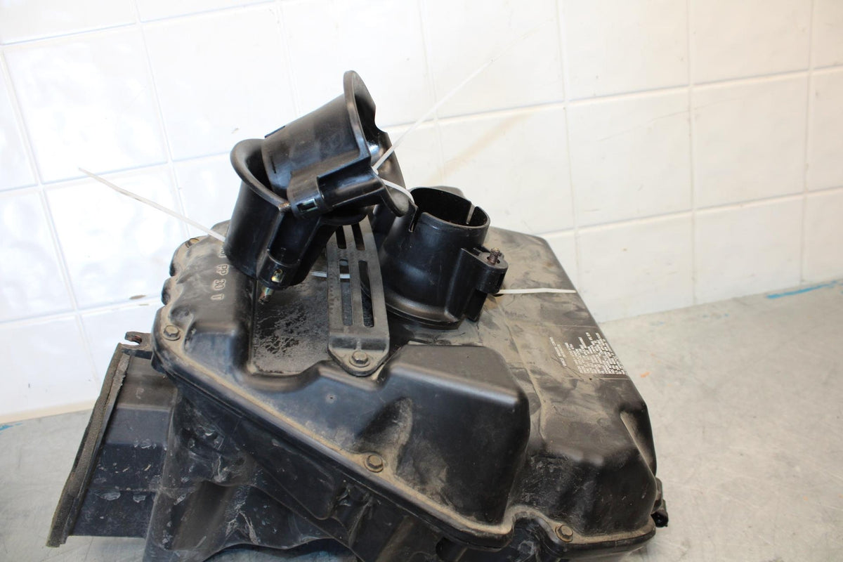 2006 Triumph Daytona 675 Triple AIRBOX AIR INTAKE FILTER BOX BB434