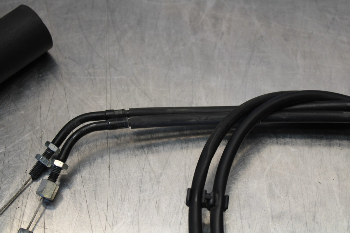 09 YAMAHA V STAR 950 THROTTLE CABLES LINES BB172