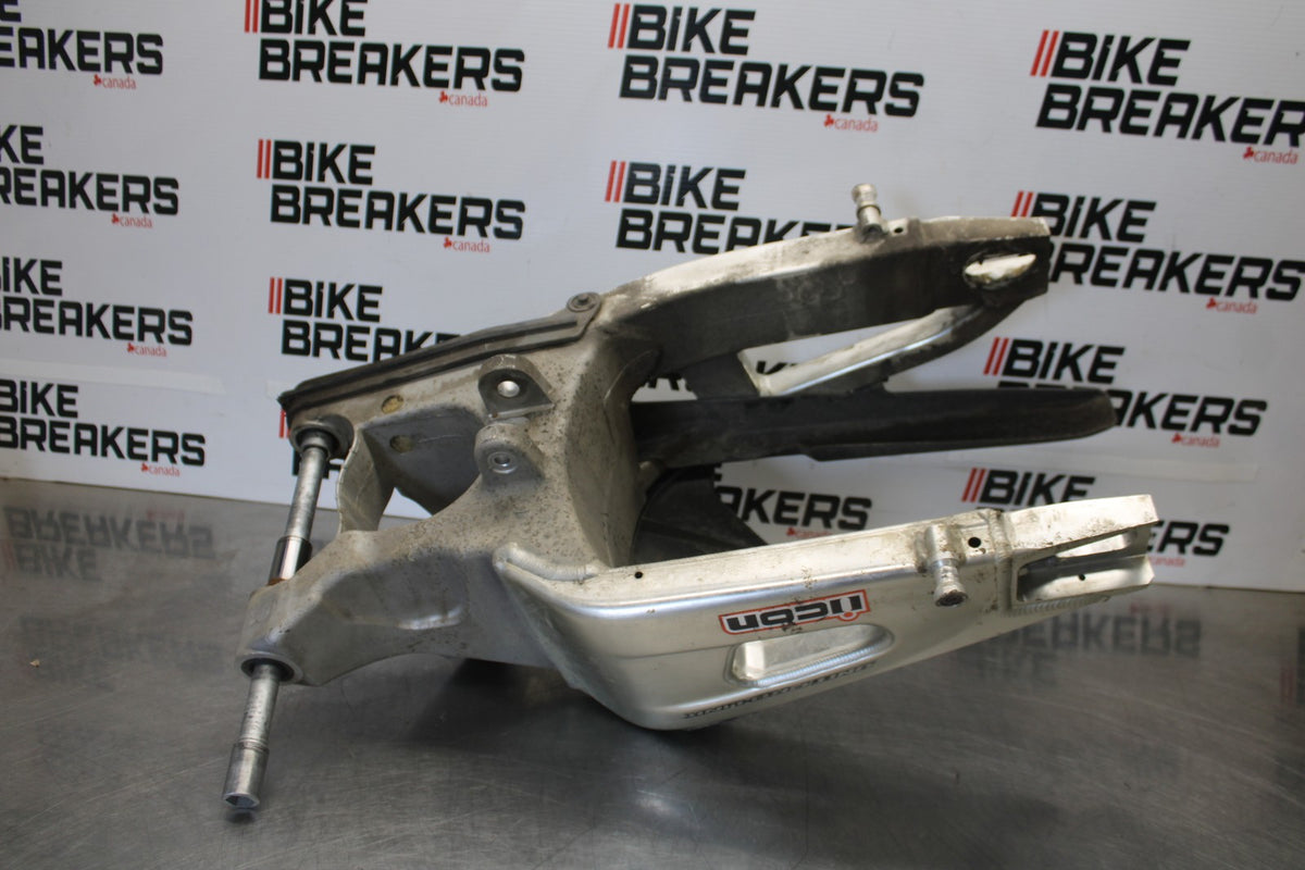 05-06 HONDA CBR600RR REAR SWINGARM BACK SUSPENSION SWING ARM BB893