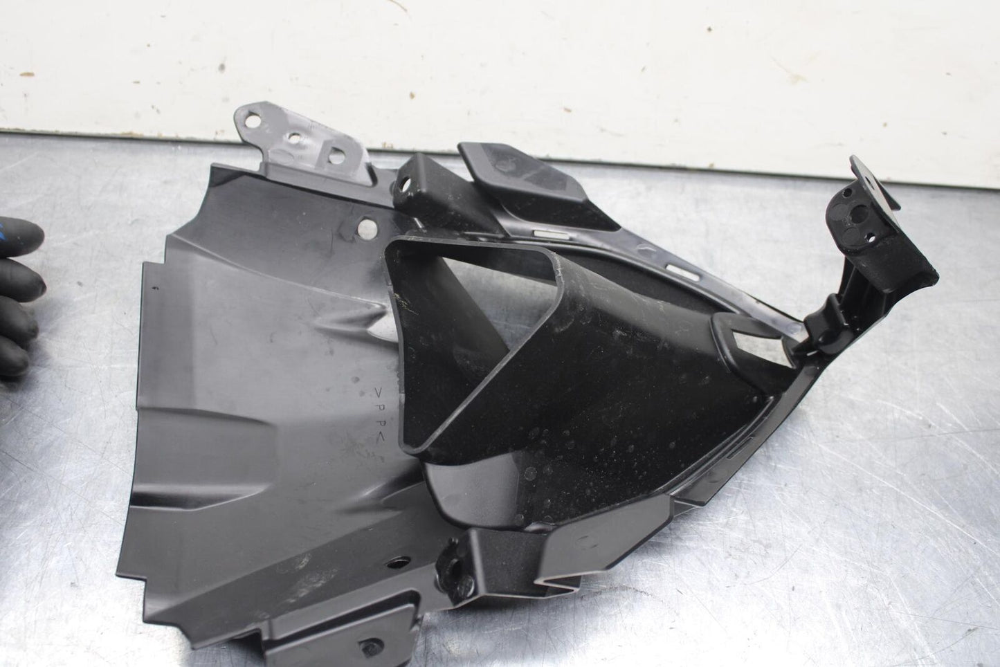 23 KAWASAKI NINJA ZX6R 636 FRONT INNER COWL FAIRING BB609