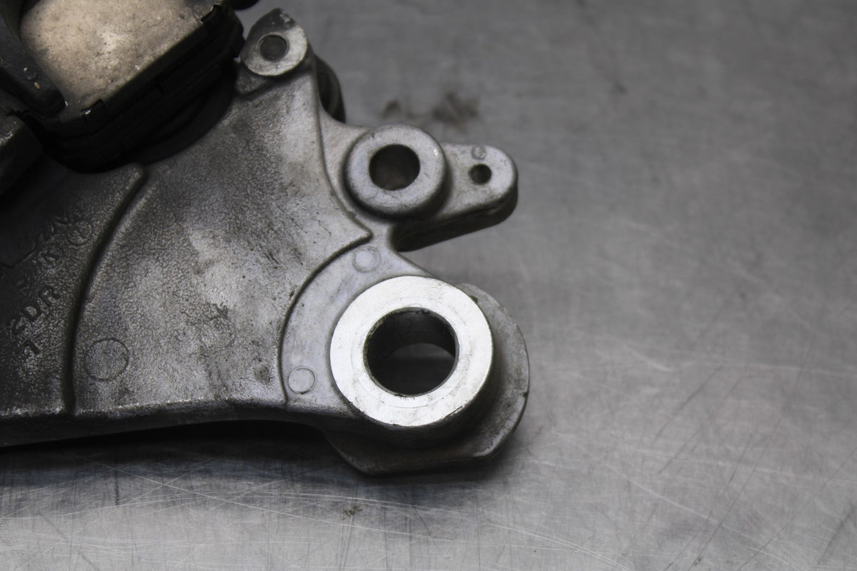 15-17 YAMAHA FJ09 REAR BACK BRAKE CALIPER W MOUNT BRACKET BB906