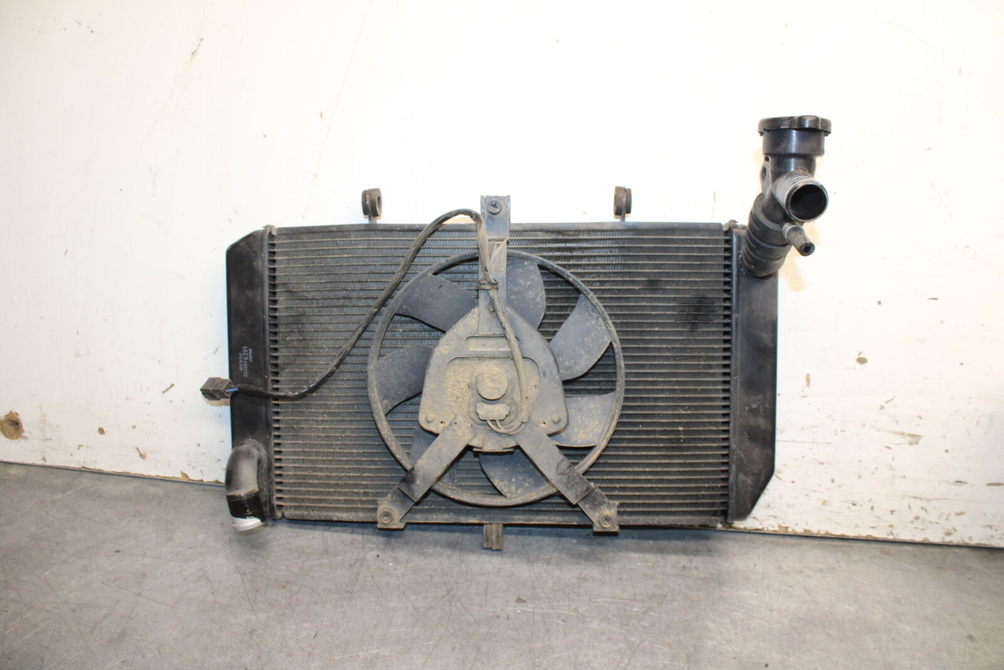 12-13 KAWASAKI Z1000 ENGINE RADIATOR MOTOR COOLER COOLING RADIATER BB743