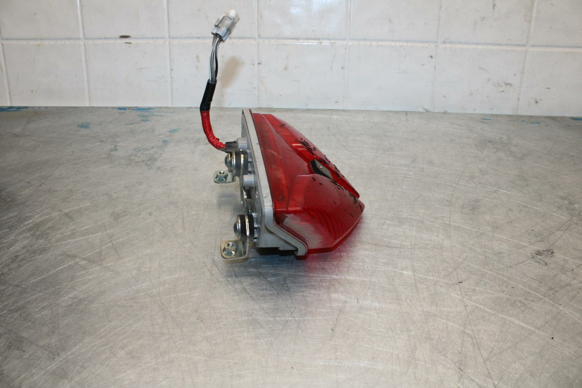 11-22 SUZUKI GSXR600 REAR TAIL TAILLIGHT BACK BRAKE LIGHT BB422