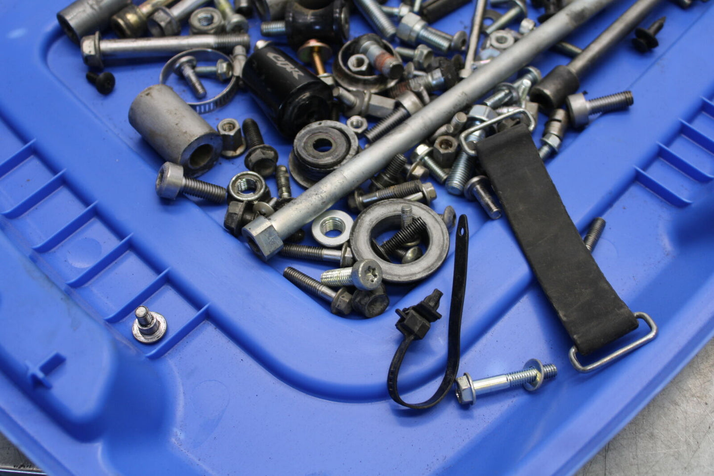 05-06 HONDA CBR600RR BOLTS HARDWARE BB655