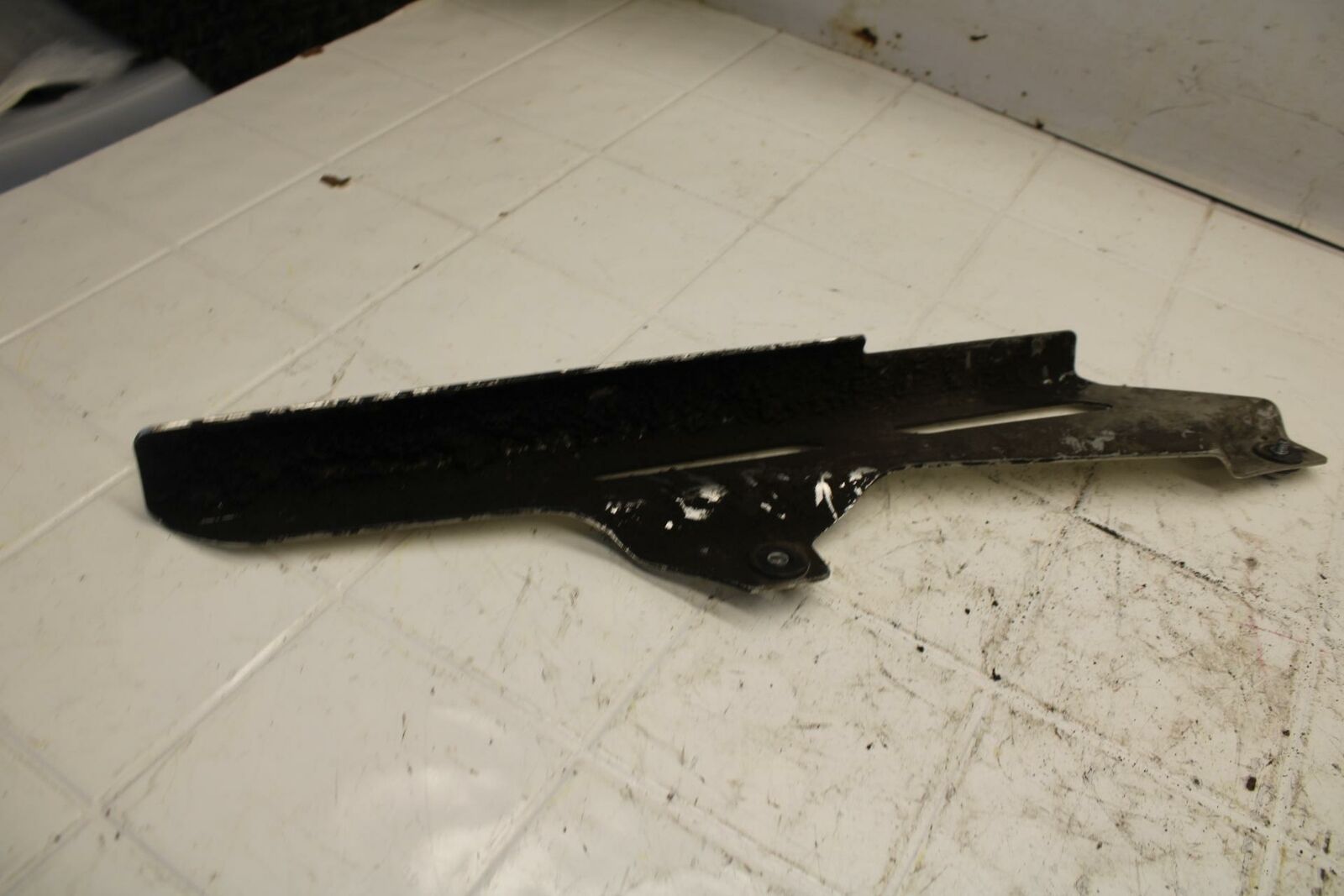 06-07 SUZUKI BANDIT 1200S ABS REAR BACK DRIVE CHAIN GUARD COVER SHIELD BB21