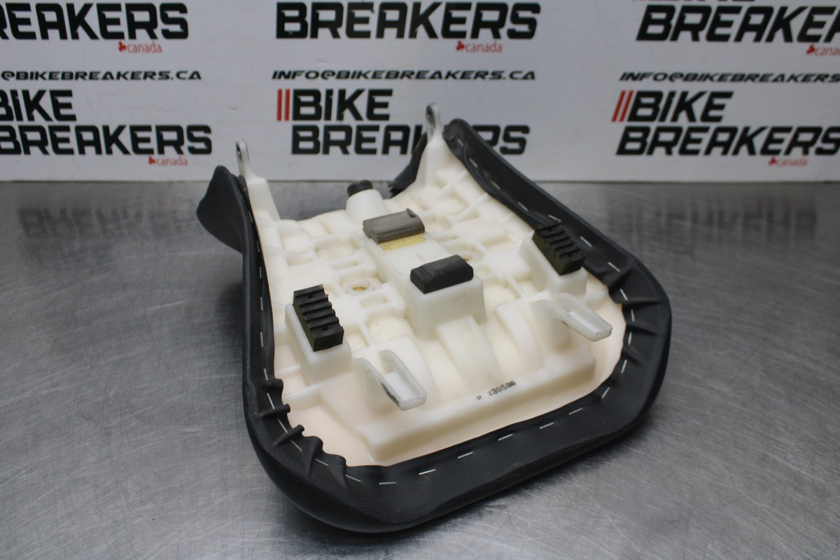 08 SUZUKI SV650 FRONT DRIVERS SEAT PAD SADDLE PILLION BB846