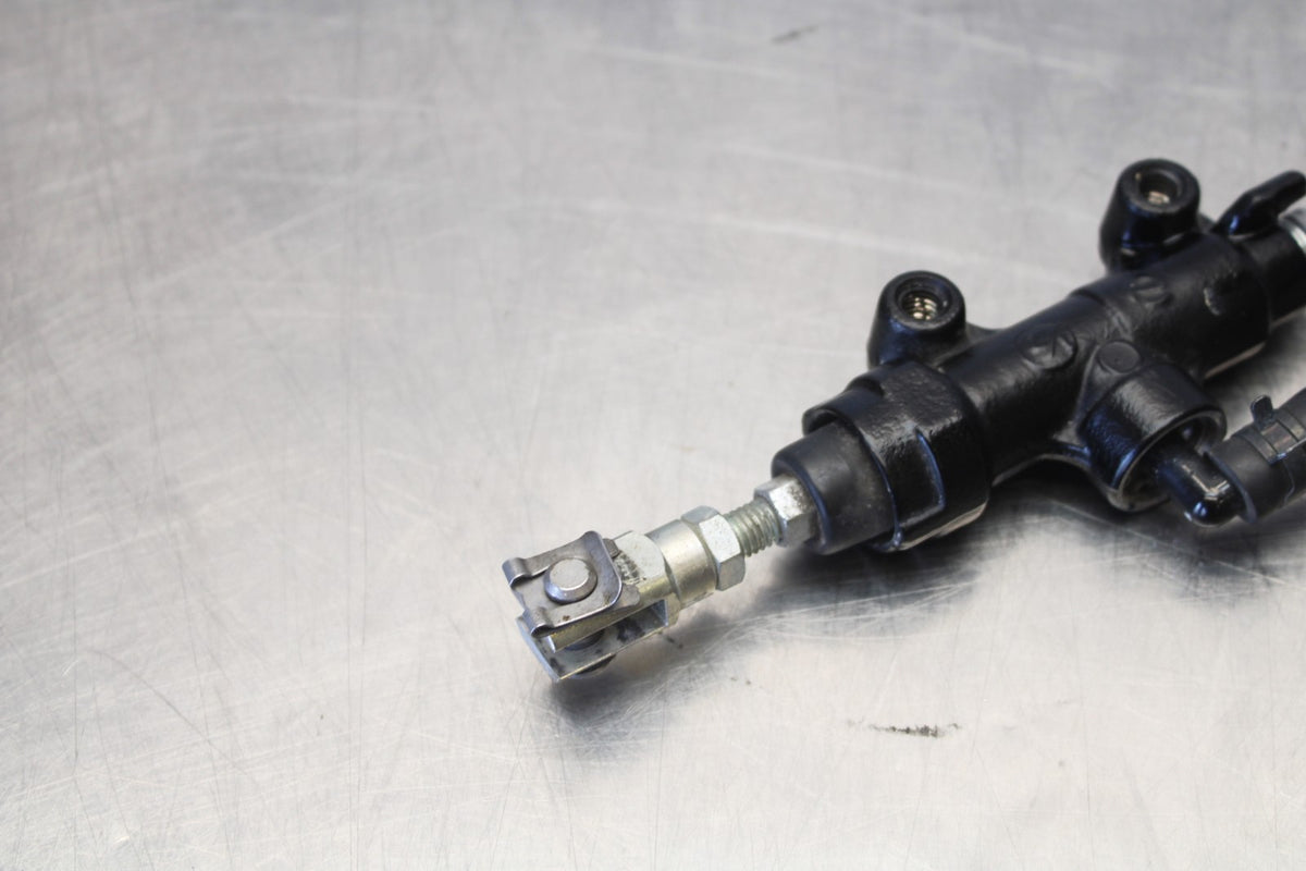 20 TRIUMPH STREET TRIPLE 765 REAR BACK BRAKE MASTER CYLINDER W RESERVOIR BB864