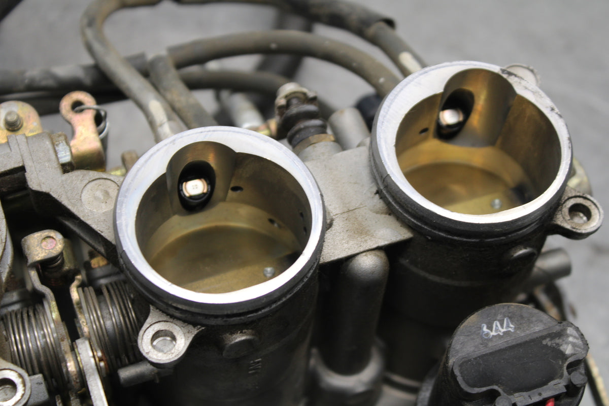 04-06 YAMAHA YZF R1 MAIN FUEL INJECTORS / THROTTLE BODIES 5VY-13750-30-00 BB659