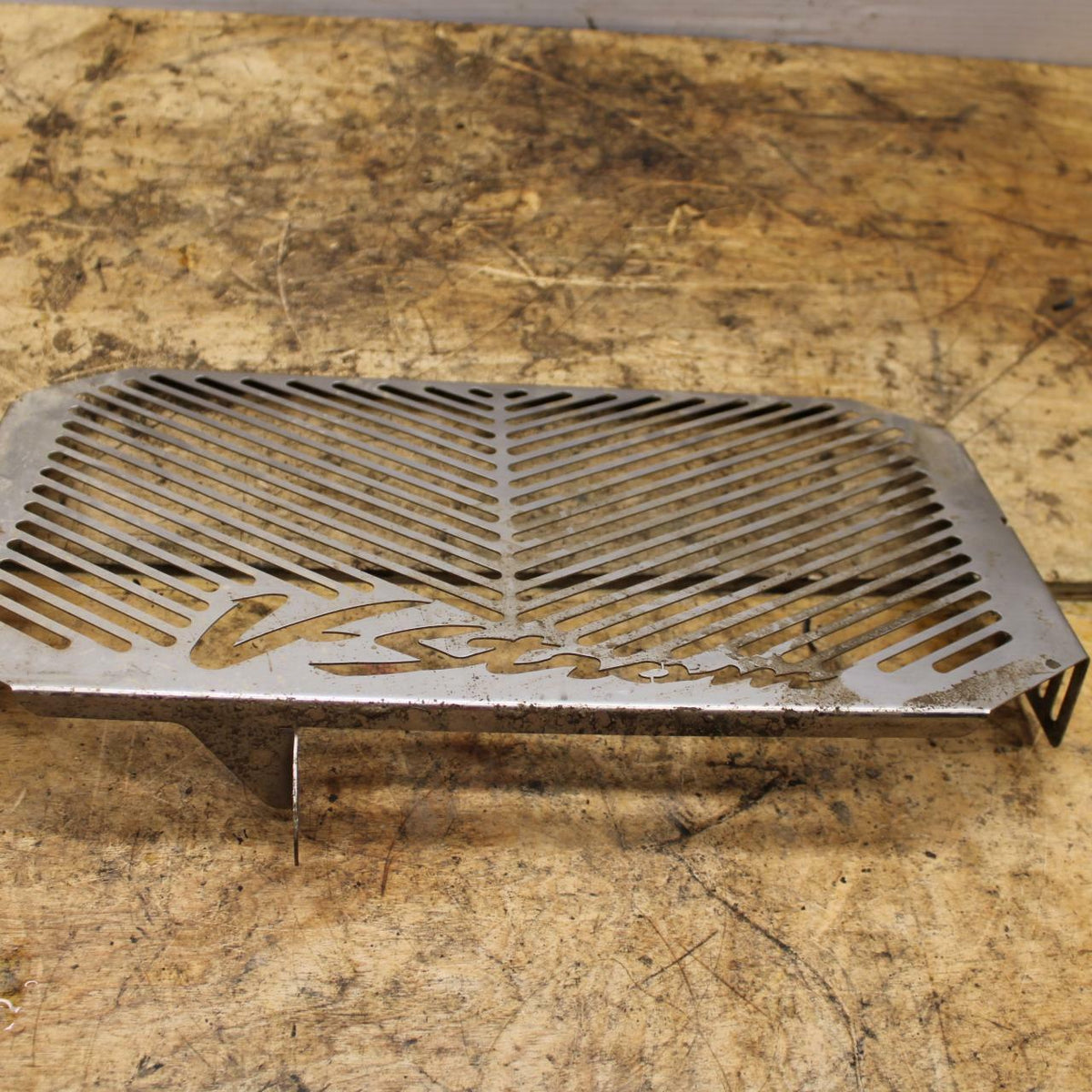 07-11 SUZUKI VSTROM 650 ENGINE RADIATOR COVER SHEILD BB340
