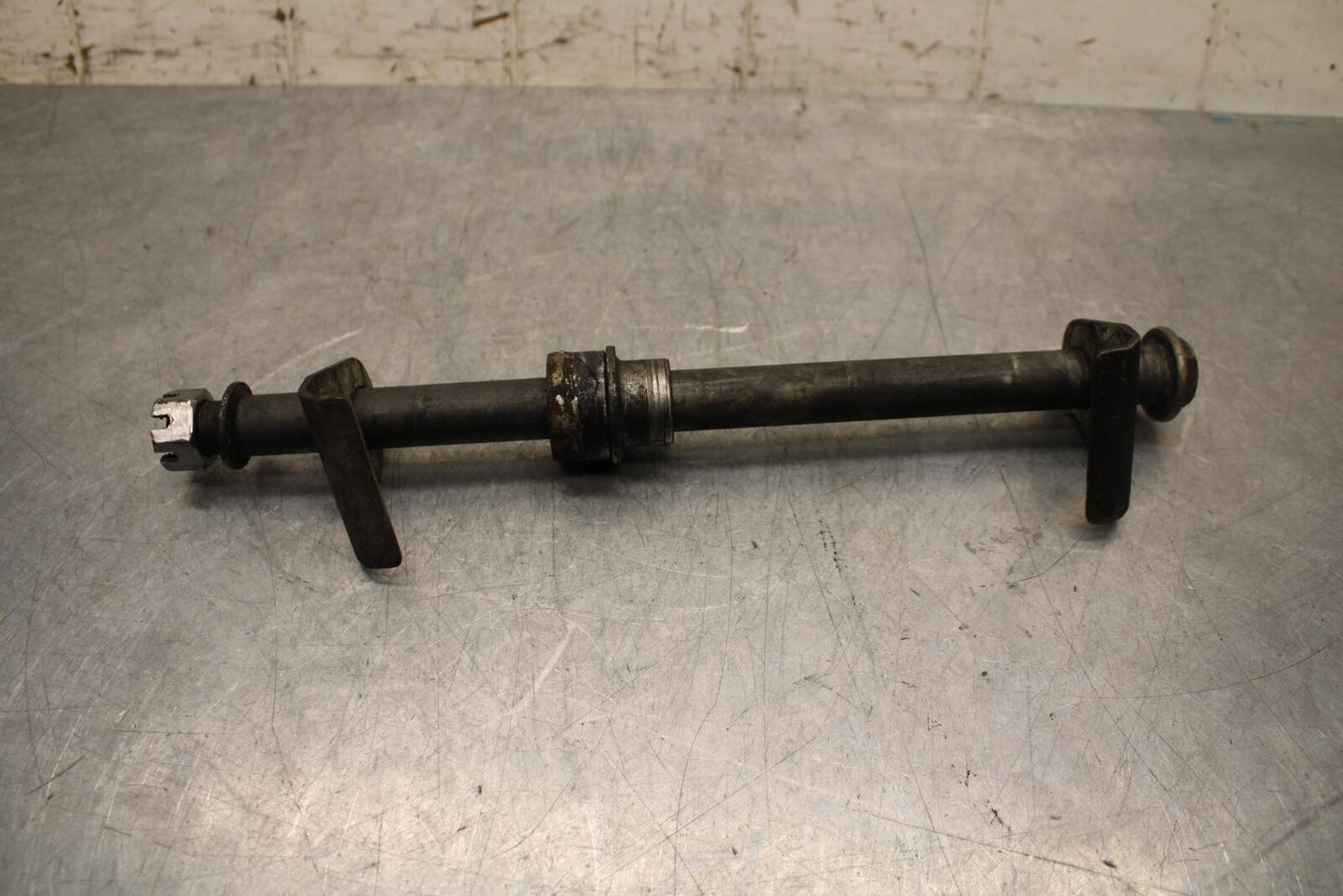 2006 Suzuki SV650S REAR AXLE BACK WHEEL RIM PIVOT BOLT AXEL BB65