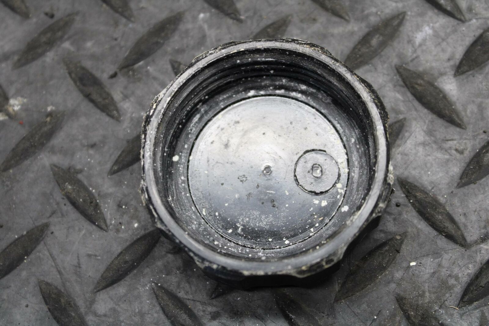 08-09 SUZUKI GSXR600 MASTER CYLINDER BRAKE FLUID RESERVOIR CAP BB226