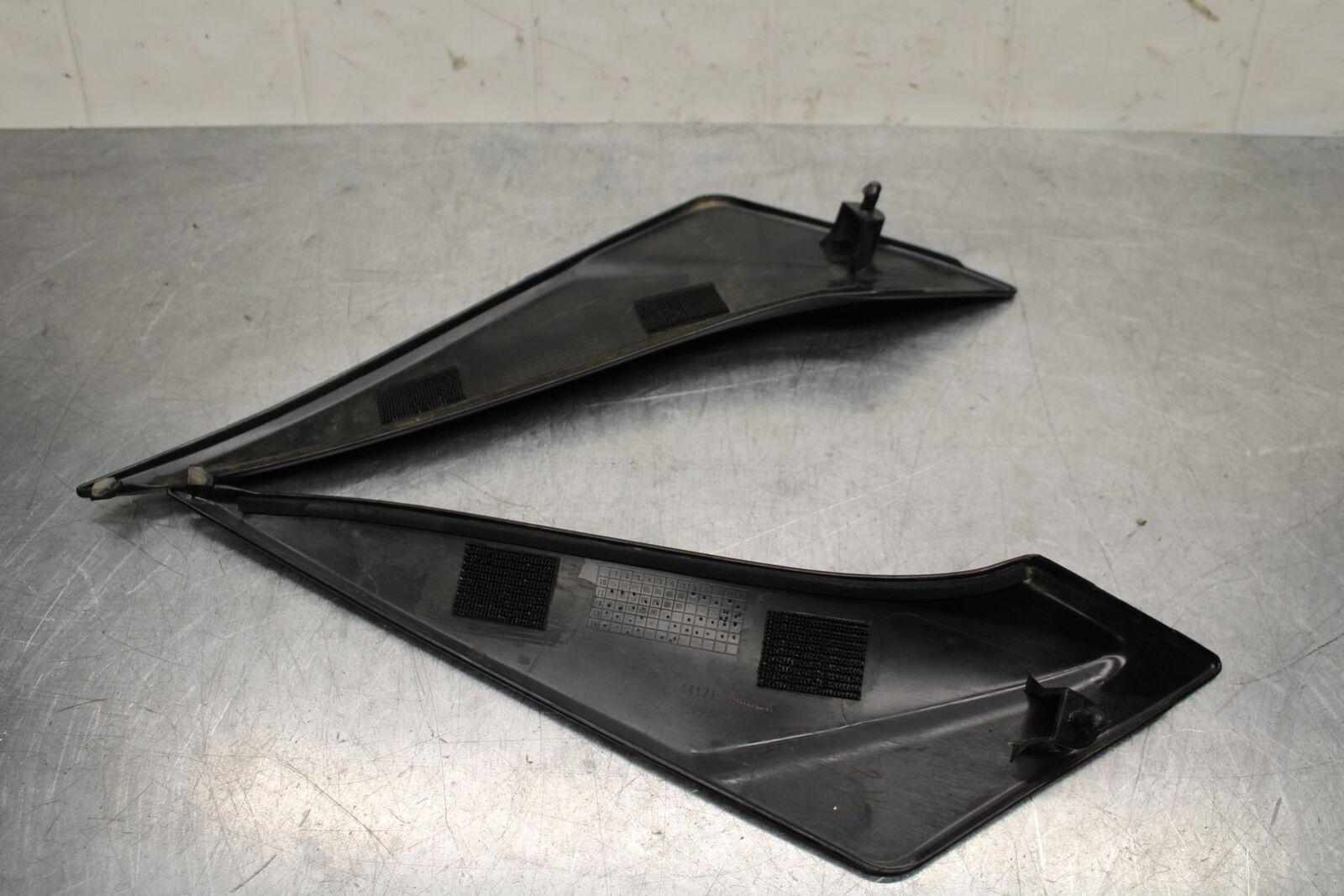 2015 Suzuki GSXR750 RIGHT LEFT GAS FUEL TANK PANELS COVERS TRIM SET  BB595