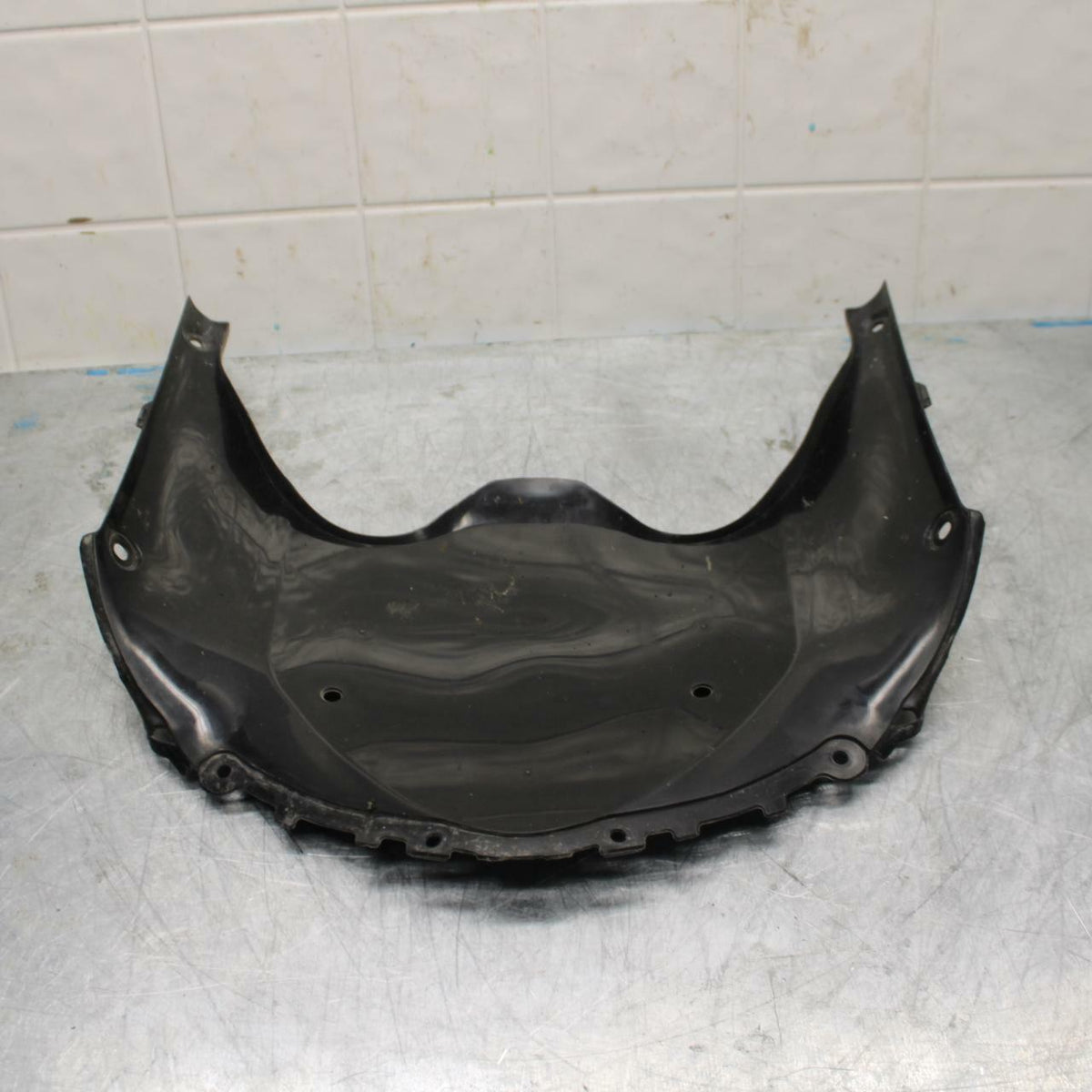 15-21 SUZUKI GSXR600 LOWER FRONT UPPER INNER HEADLIGHT COWL FAIRING  BB418