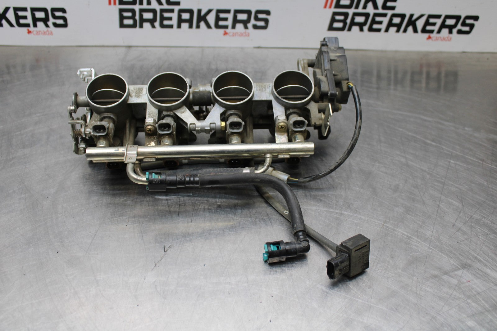 06-07 SUZUKI GSXR 600 MAIN FUEL INJECTORS / THROTTLE BODIES BB178