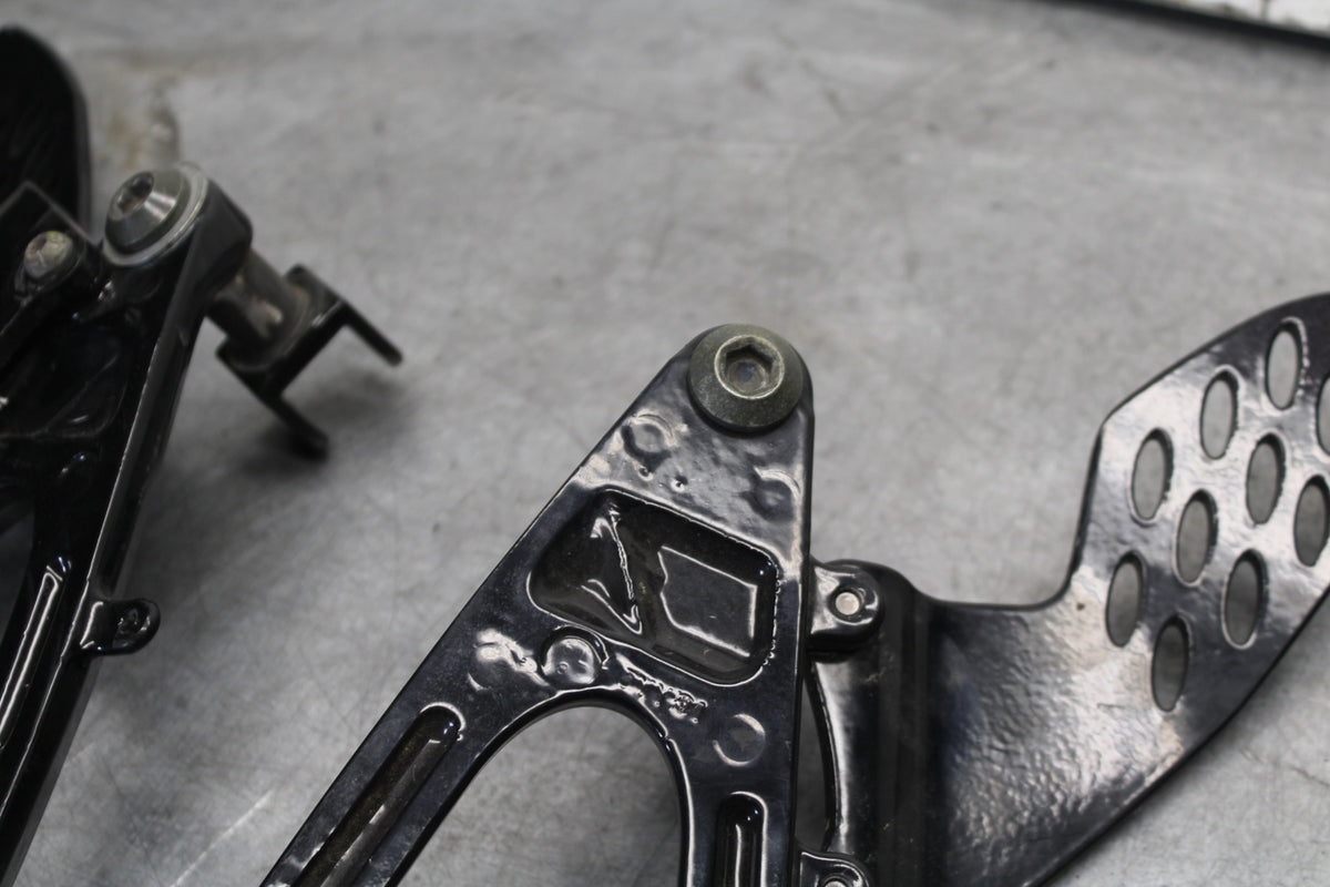 04-06 YAMAHA YZF R1 BLACK POWDER COATED LEFT RIGHT REARSET REAR SET BB659 