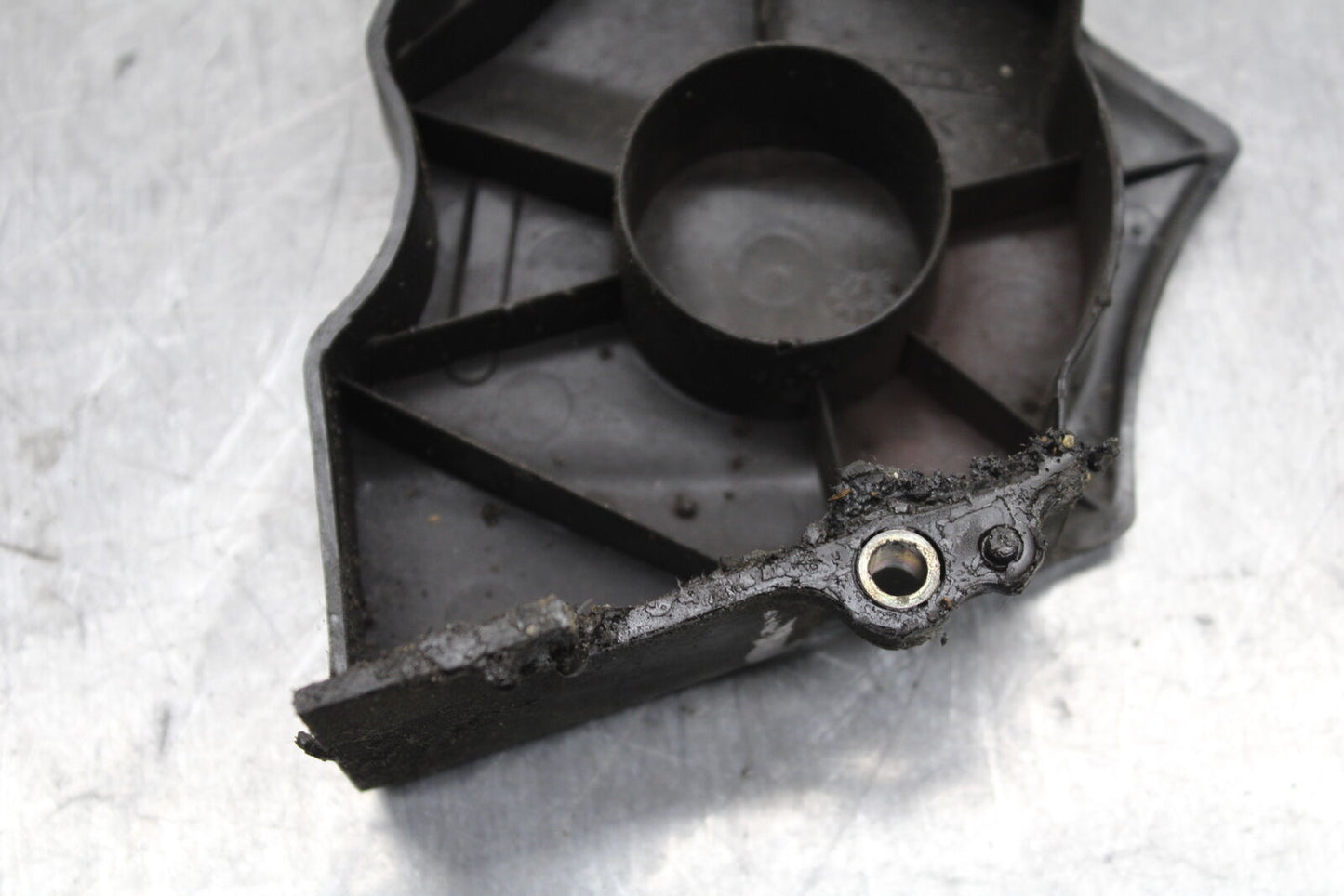 15-16 HONDA CB300F ENGINE SPROCKET COVER BB740