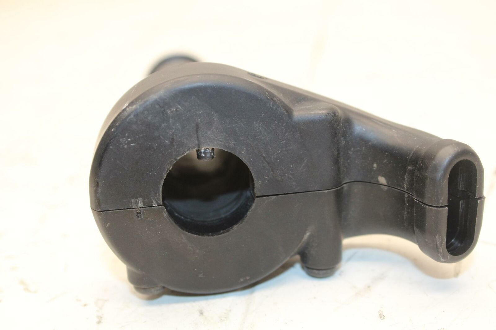 13-17 KAWASAKI NINJA ZX6R ZX636E THROTTLE CABLE LINE HOUSING GUIDE BB409