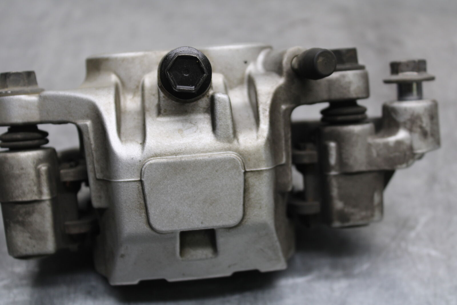 14-15 YAMAHA V STAR 1300 XVS1300CT TOURER FRONT BRAKE CALIPER SET BB722