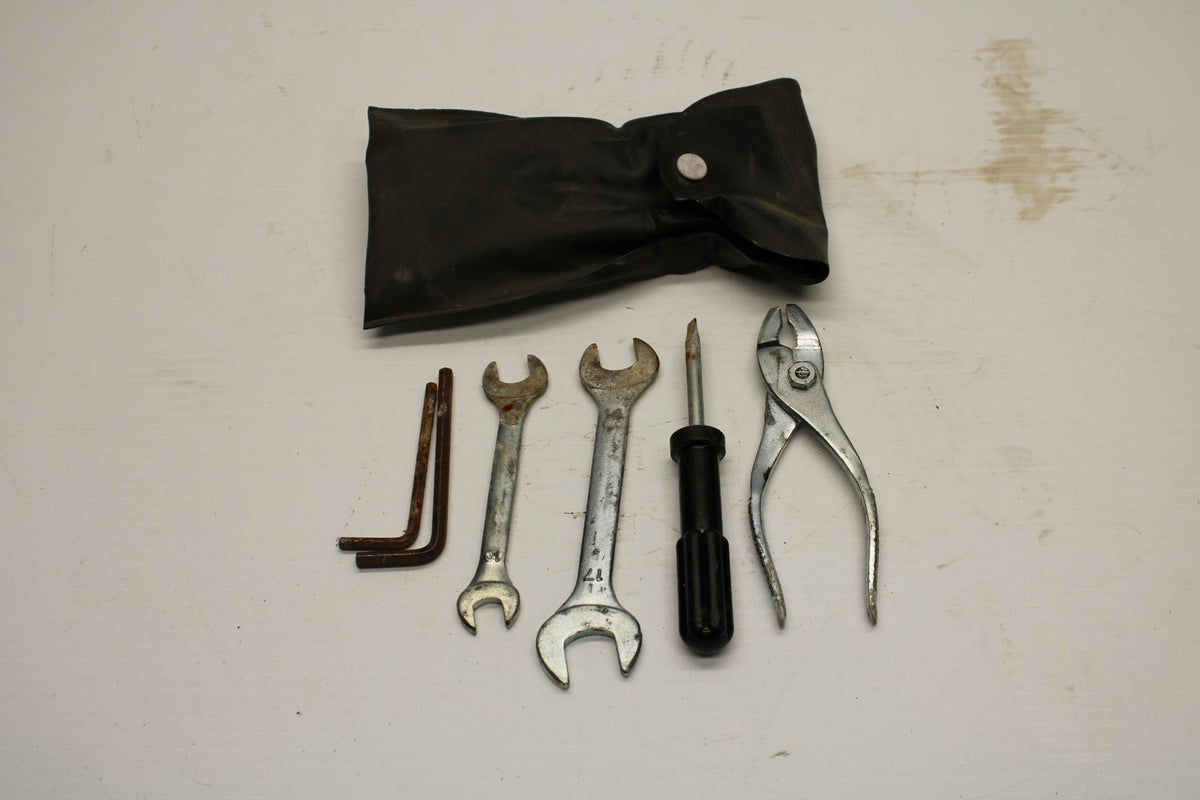 11-19 SUZUKI GSXR600 STOCK TOOLS OEM TOOL BAG KIT SET BB 241