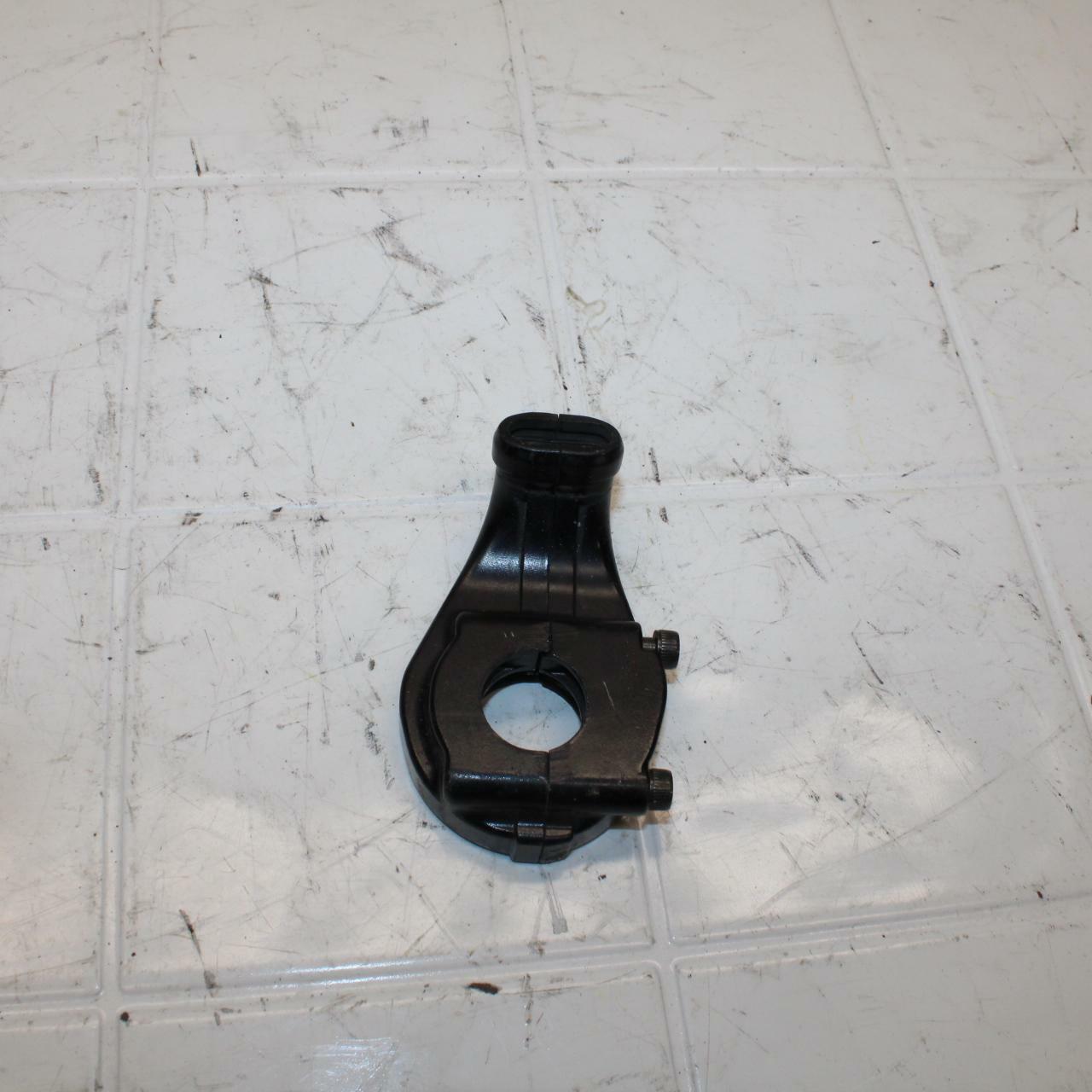 07 YAMAHA YZF R6 THROTTLE CABLE LINE HOUSING GUIDE BB284 B