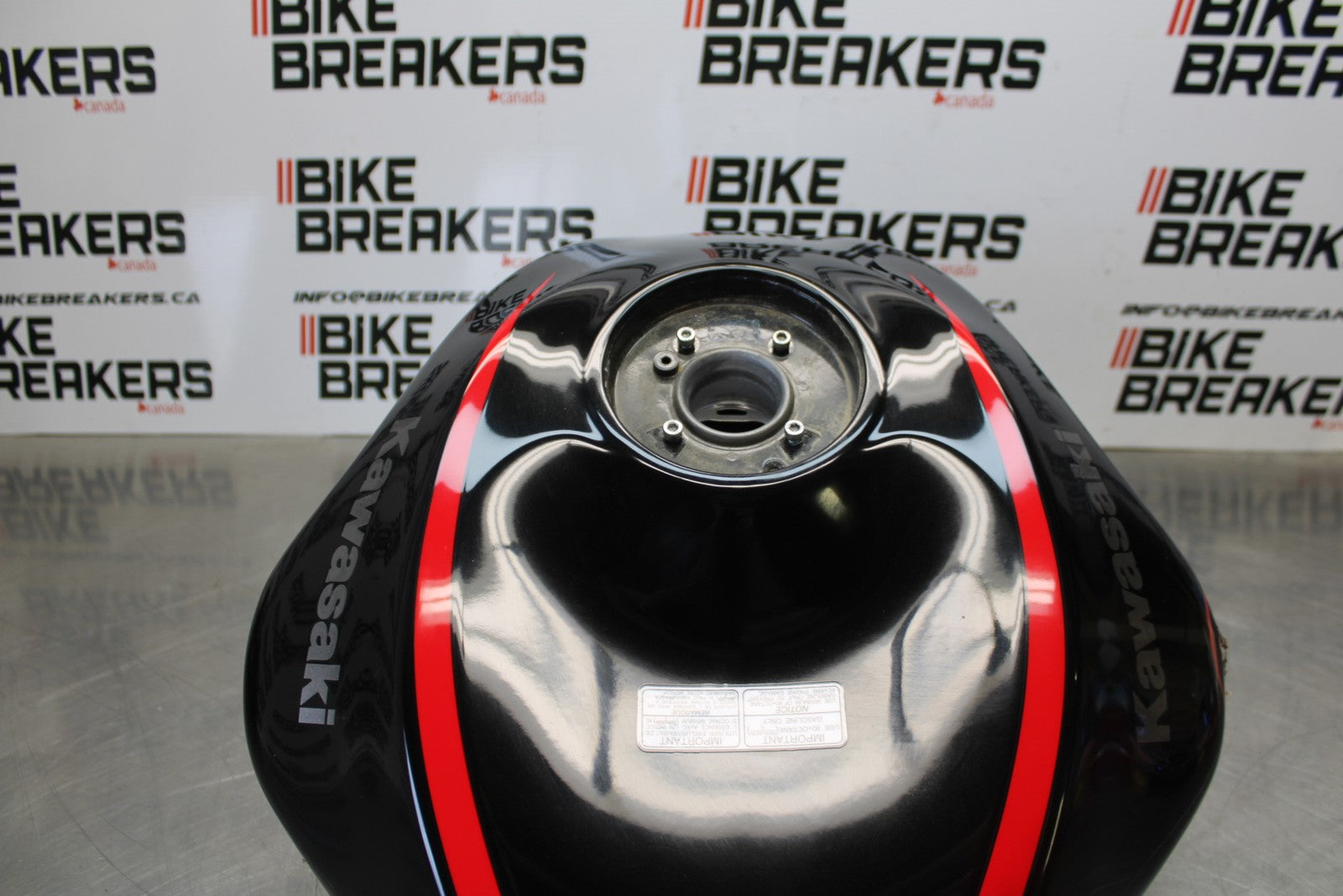 21-23 KAWASAKI NINJA ZX6R GAS TANK FUEL CELL PETROL RESERVOIR BB179