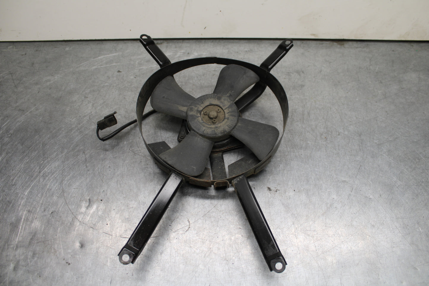 93-94 KAWASAKI NINJA ZX7R ENGINE RADIATOR COOLING FAN BB122