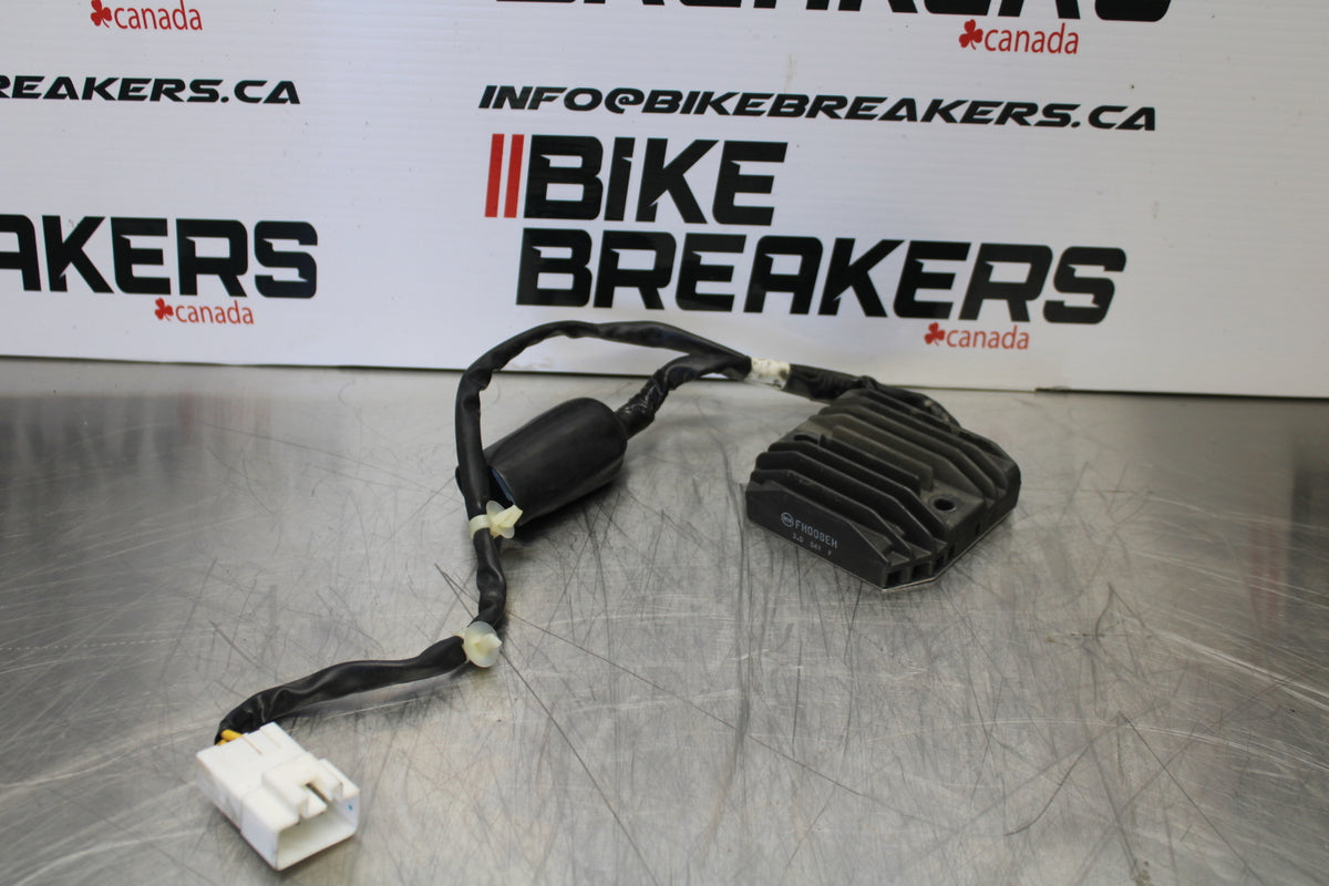 12-16 HONDA CBR1000RR RECTIFIER VOLTAGE REGULATOR BB157