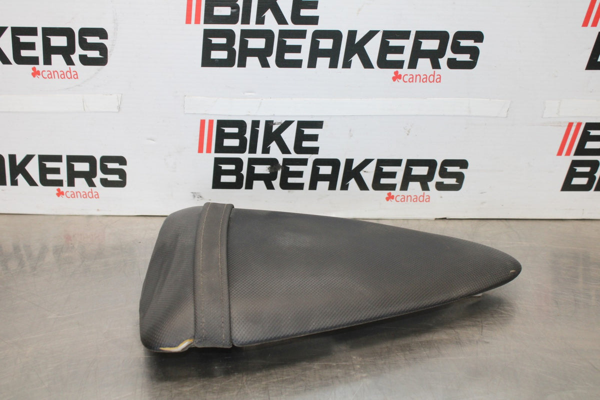 07-08 KAWASAKI NINJA ZX6R REAR BACK PASSENGER TANDEM SEAT SADDLE PILLION BB896