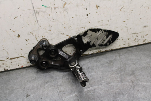 06-07 SUZUKI GSXR 600 LEFT REARSET REAR SET DRIVER FOOT PEG REST STOP BB737