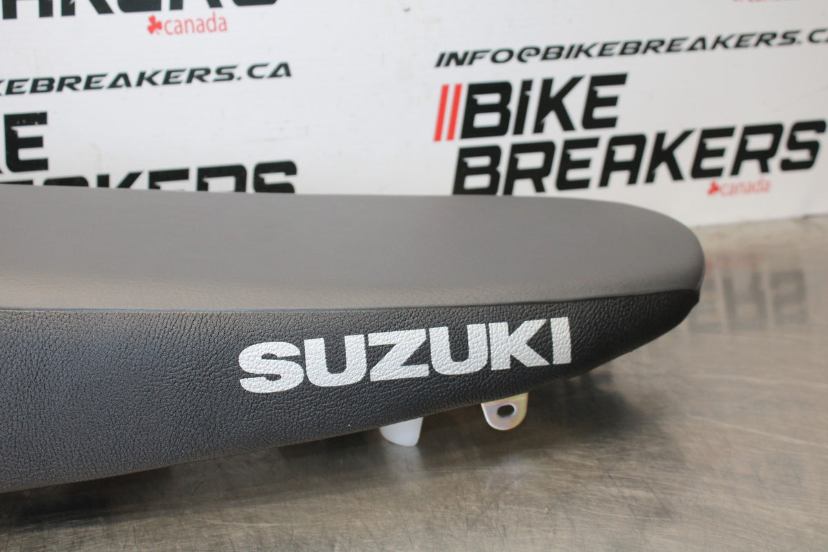 08-23 SUZUKI DRZ400S FRONT REAR SEAT SADDLE NEW TAKE OFF BB00