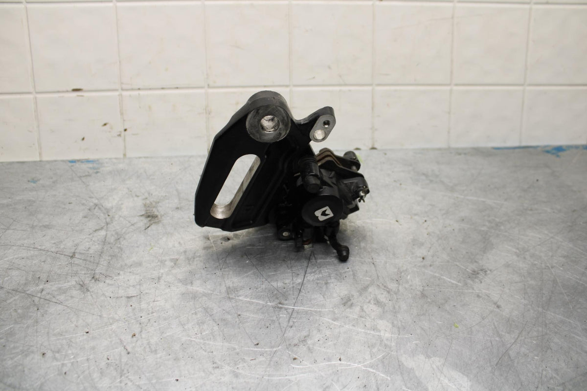 18 KTM RC 390 REAR BACK BRAKE CALIPER W MOUNT BRACKET BB442