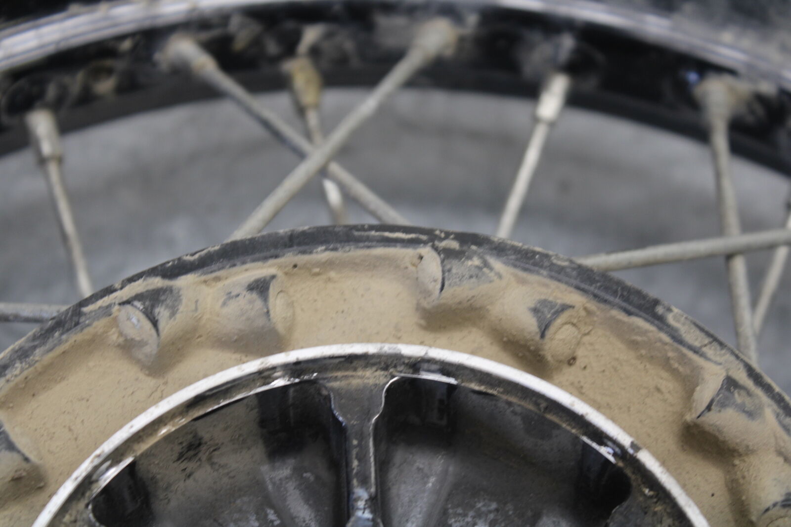 08-18 KAWASAKI KLR650 REAR WHEEL BACK RIM BB707