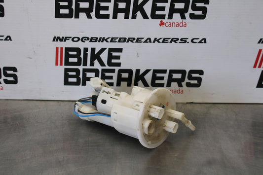 15 TRIUMPH TIGER 800 FUEL PUMP GAS PETROL SENDER UNIT BB873