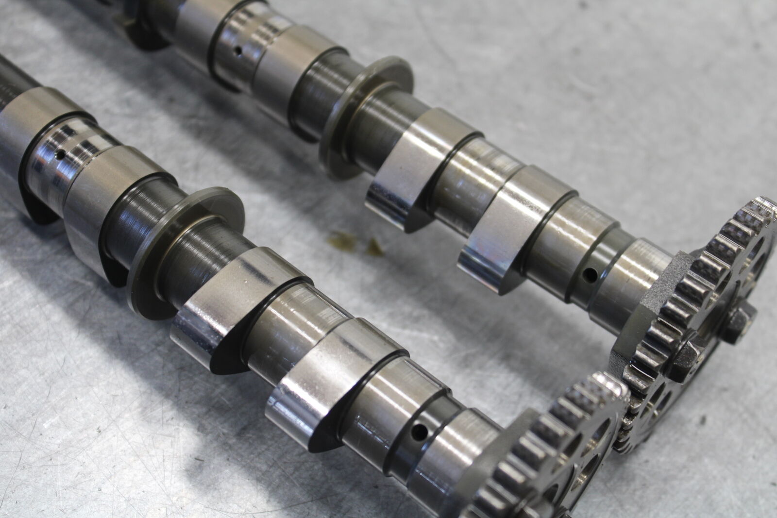 08-09 YAMAHA YZF R6S CAMSHAFT CAMS SHAFTS  5SL-12170-00-00 5SL-12180-00-00 BB690