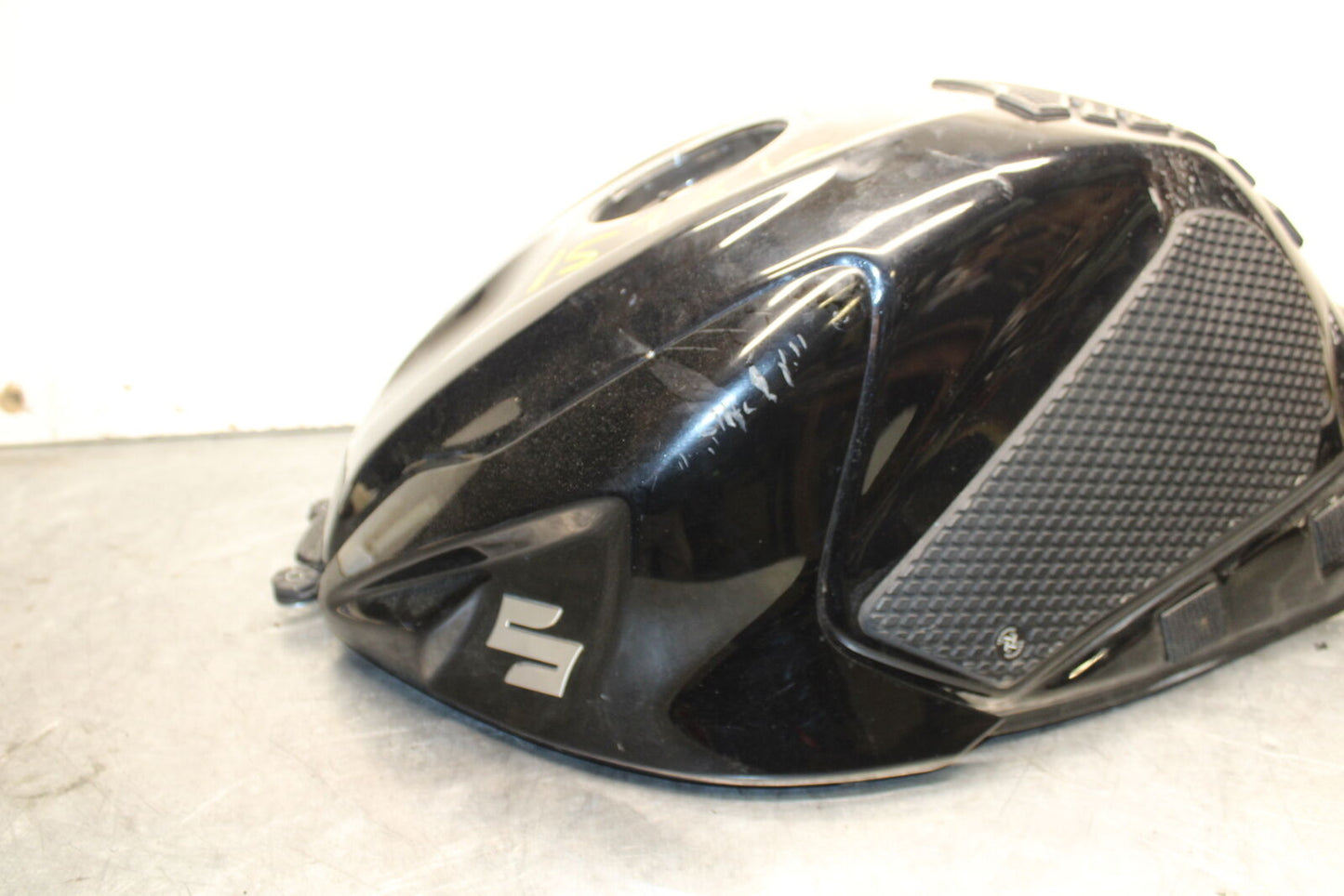 11-24 SUZUKI GSXR750 GAS TANK FUEL CELL PETROL RESERVOIR BB714