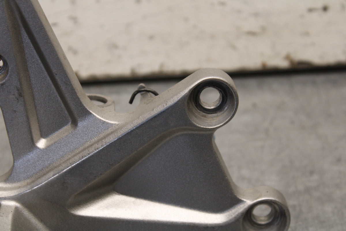 17-21 HONDA CBR1000RR SP RIGHT REARSET REAR SET DRIVER FOOT PEG REST STOP BB681