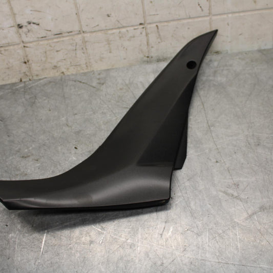 2008 Kawasaki Ninja ZX10R  RIGHT FRONT SIDE SEAT SADDLE PANEL TRIM COWL BB524