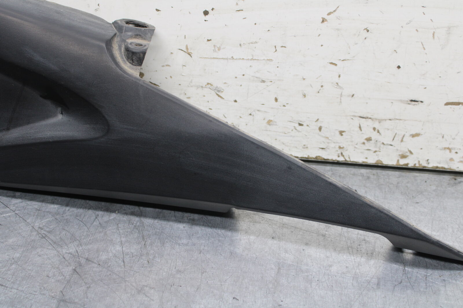 05-06 HONDA CBR600RR LEFT FRONT SIDE SEAT SADDLE PANEL TRIM COWL FAIRING BB739