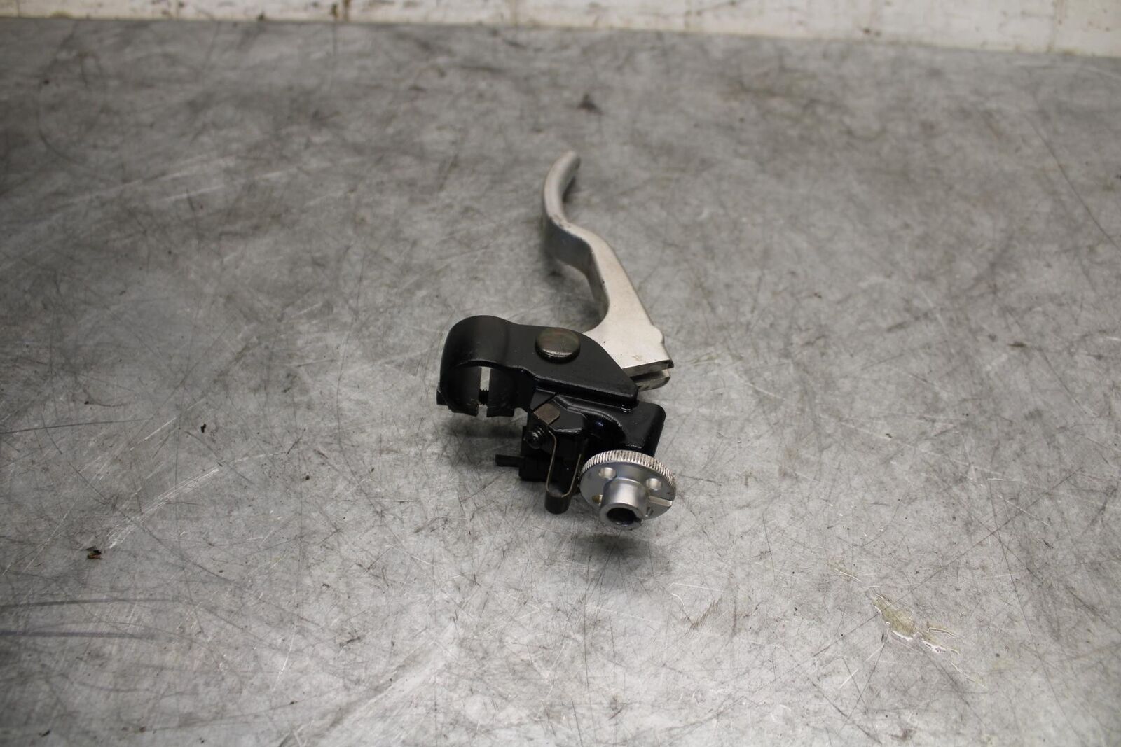 06-07 SUZUKI GSXR750 CLUTCH PERCH MOUNT WITH LEVER  BB543
