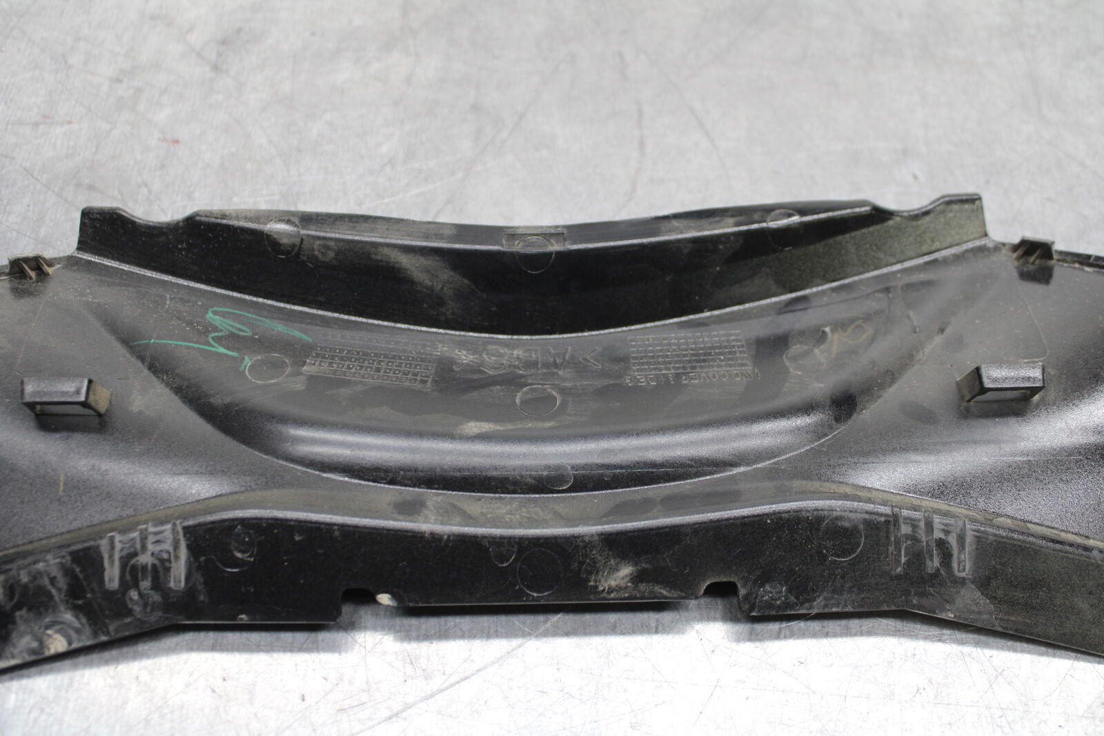 19-24 YAMAHA R3 CENTER REAR BACK SEAT TAIL FAIRING COVER TRIM COWL BB736