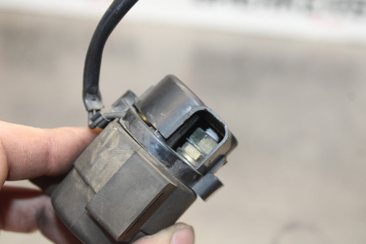 05 DUCATI SUPERSPORT 800 ENGINE STARTER RELAY STARTING MOTOR SWITCH BB913