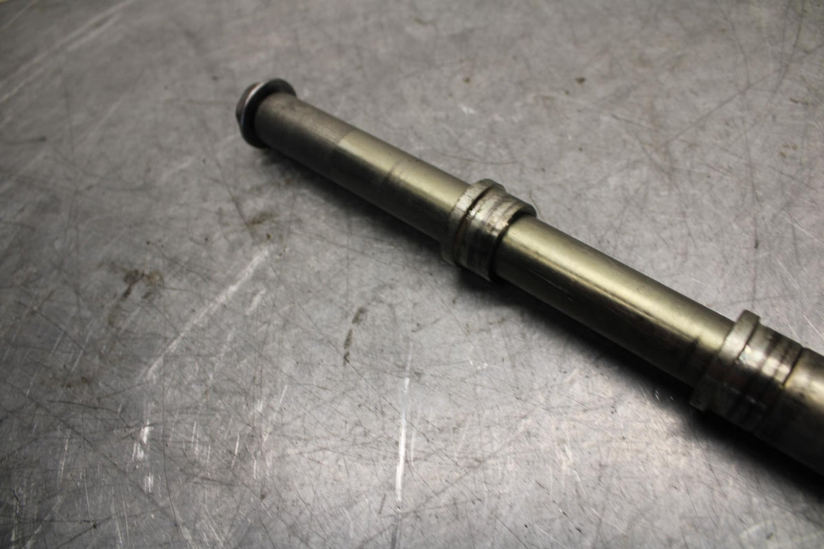 2013 Yamaha YZF R1 FRONT WHEEL RIM AXLE PIVOT BOLT 2C0-25181-00-00 BB507