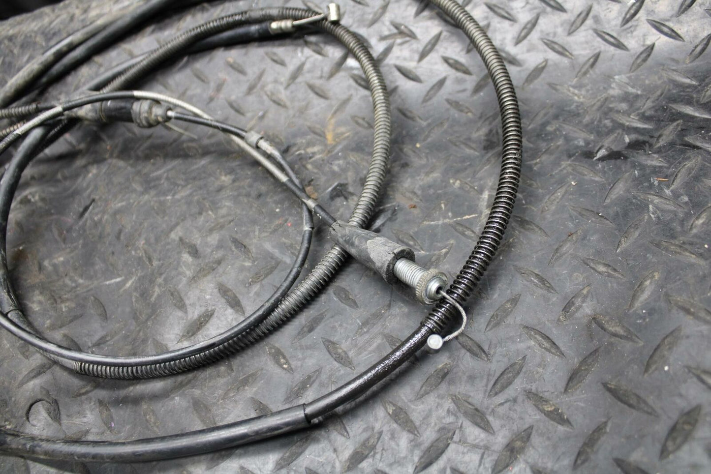 2004 Yamaha Banshee 350 YFZ350 CLUTCH THROTTLE BRAKE CABLE LINE BB232